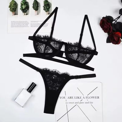 Conjunto de Lencería Sensual de Encaje – Sujetador y Tanga Elegante