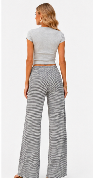 Pantalón ancho a rayas para mujer