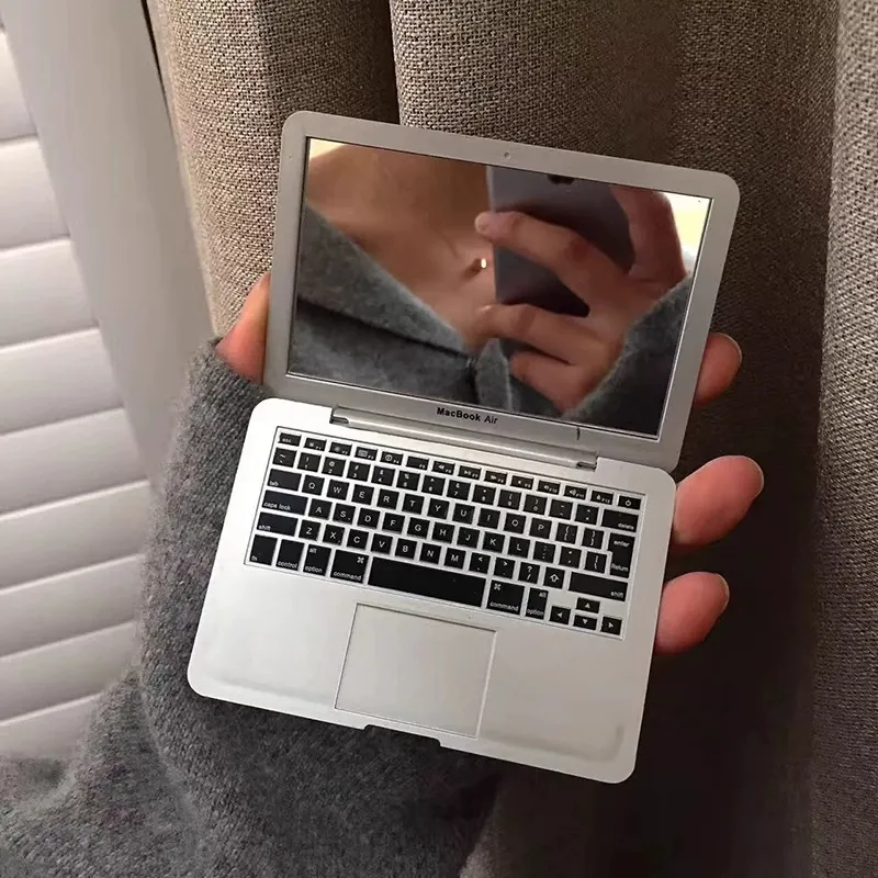Mini espejo portátil con diseño de portátil