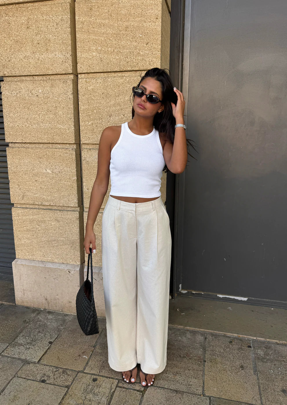 Pantalón de Lino Blanco de Pierna Ancha – Elegante y Fresco